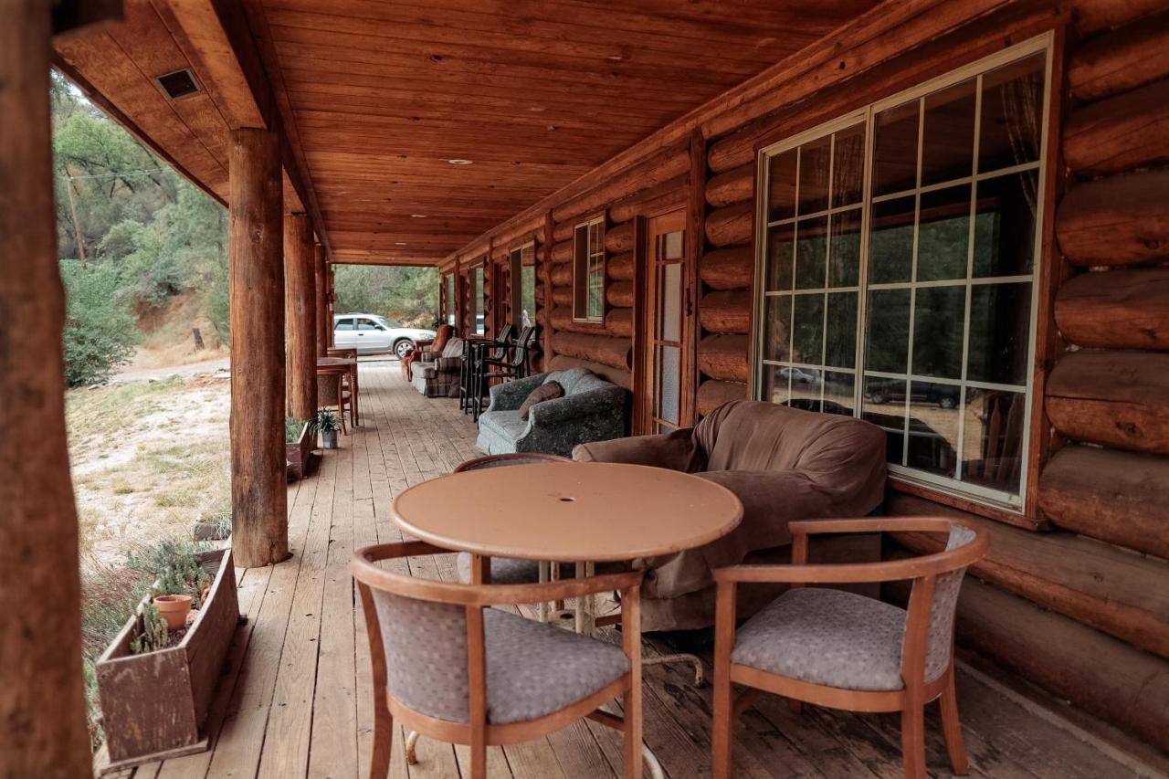 Bear Creek Cabins Midpines Buitenkant foto