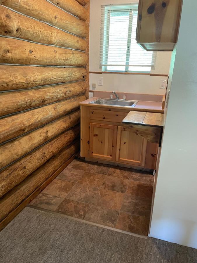 Bear Creek Cabins Midpines Buitenkant foto