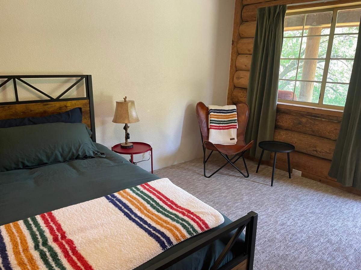 Bear Creek Cabins Midpines Buitenkant foto