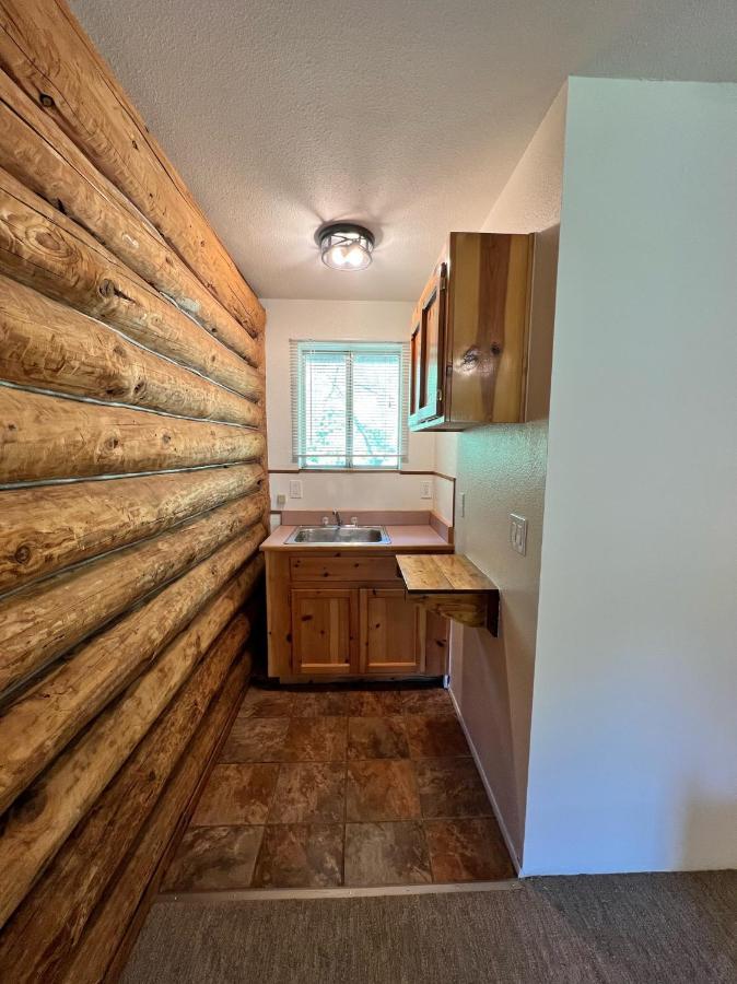 Bear Creek Cabins Midpines Buitenkant foto